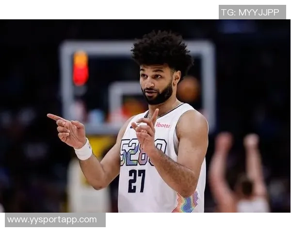 阿德尔曼赞穆雷状态出色并对其休赛期组织训练表示欣慰